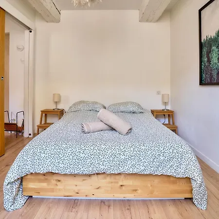 En Plein Coeur Historique Et Anime Apartment Avignon